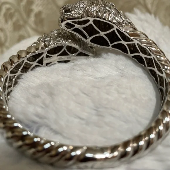 Sterling silver 925 Diamond accents Loins Heads bracelet Hefty in weight - Picture 6 of 11